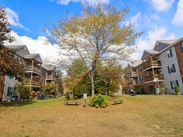 Pinewood Village Apartments, 29 Bog Rd, Concord, NH 03303