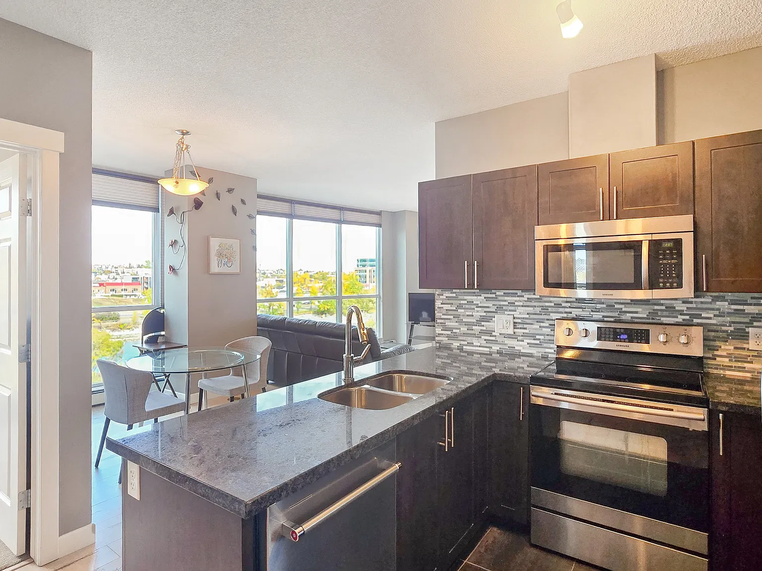 315 3 Street SE (Riverfront Pointe) - Unit 501, Calgary - Unit 501 — Photo 2