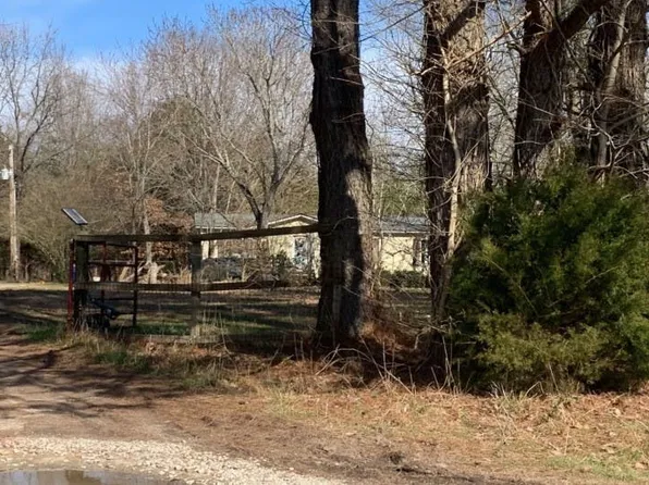 5885 Bobbitt Rd, Moscow, TN 38057
