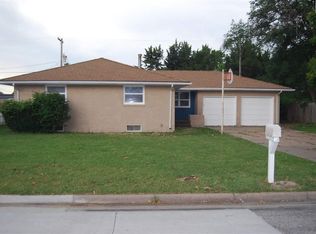 611 Newport Rd, Hutchinson, KS 67502