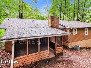 211 Burnie Rd, Woodstock, GA 30188