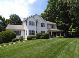 30 Scotland Heights Rd, Haverhill, MA 01832