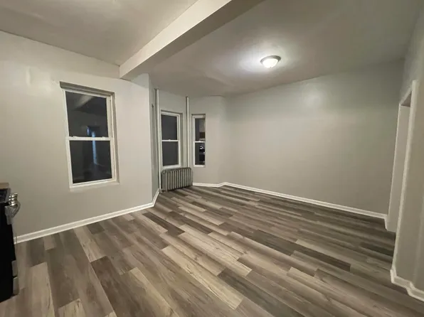 25 Bergen Avenue image 5 of 11