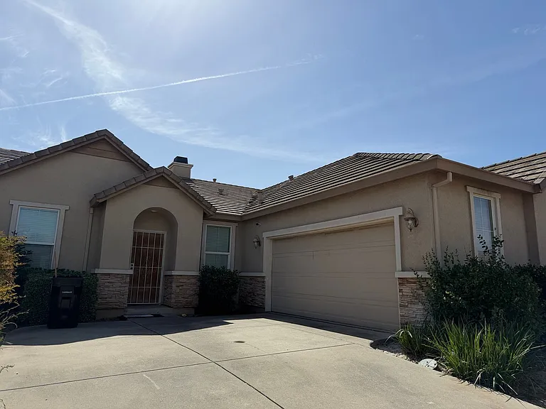 8313 Dandelion Dr — Photo 1