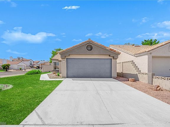 2nd image of 1757 Garden Path Ct