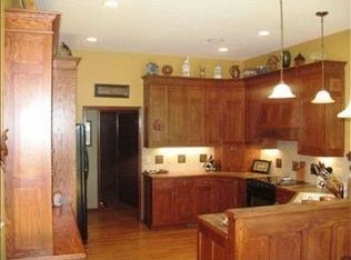 7431 SW Ambassador Pl, Topeka, KS 66610