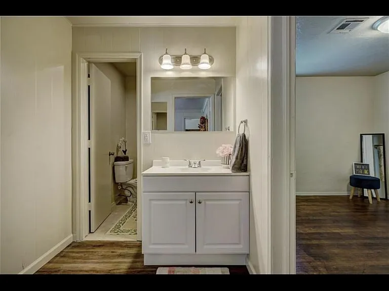 3008 NW 28th St #3008 — Photo 11