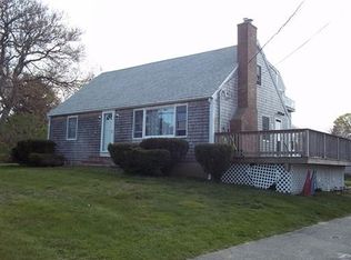 27 Hilltop Ave, Plymouth, MA 02360