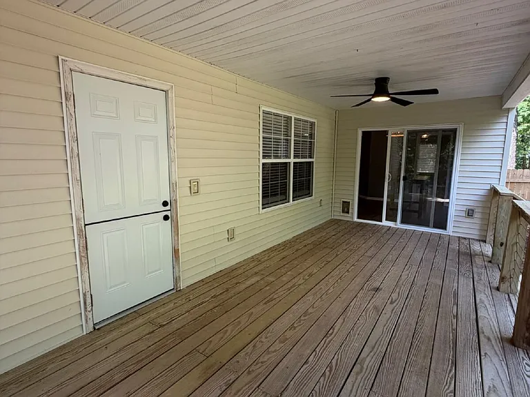 1270 Skyview Dr — Photo 20