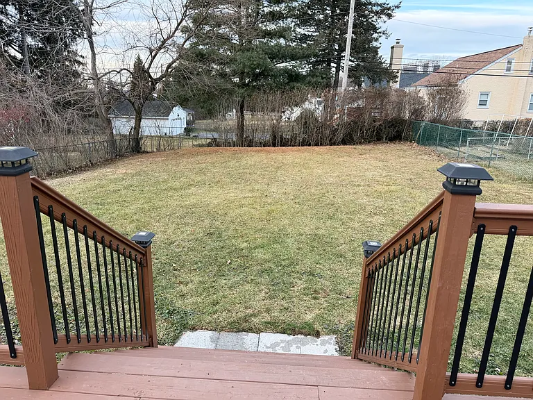 346 W Church Rd — Photo 18