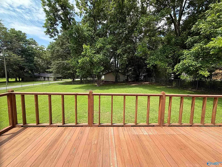 507 Woodland St NW — Photo 2