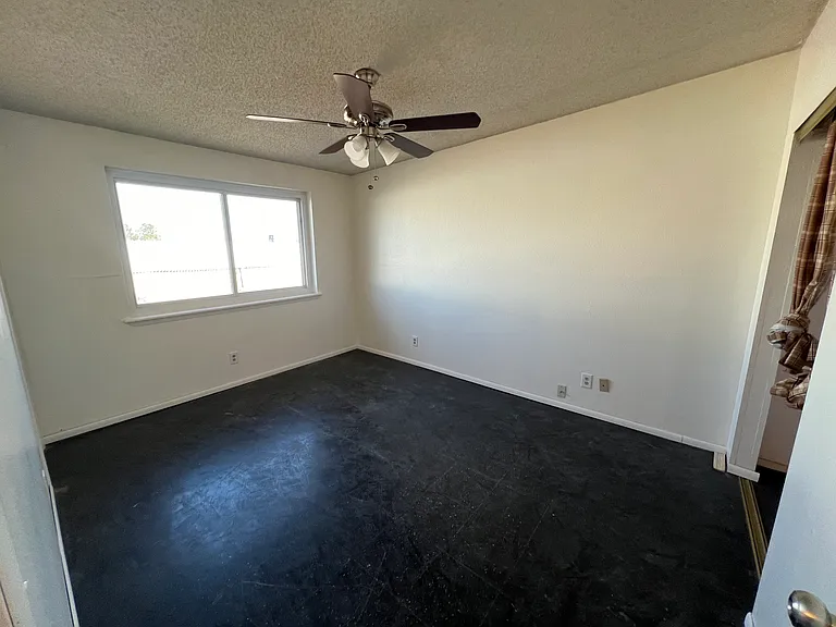 9323 Nottingham Dr — Photo 9