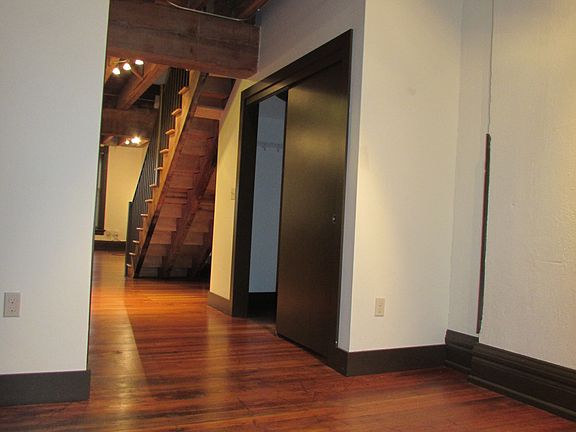 2nd image of 424 S 12th St APT 301