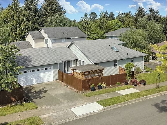 3rd image of 1737 McDonald Ave