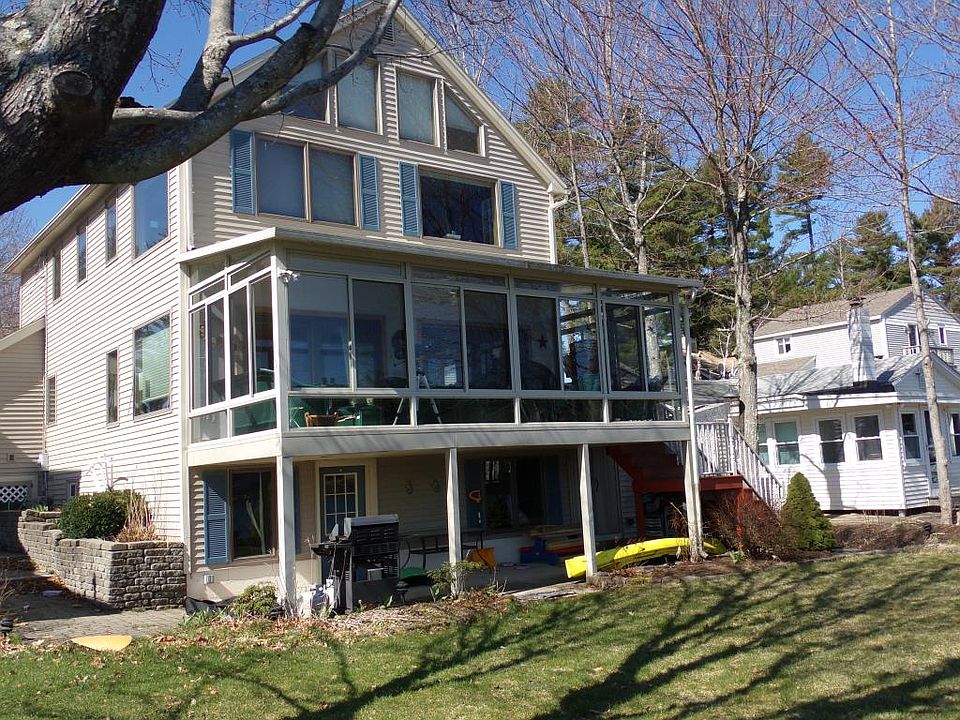 2nd image of 26 Kingsbury Dr