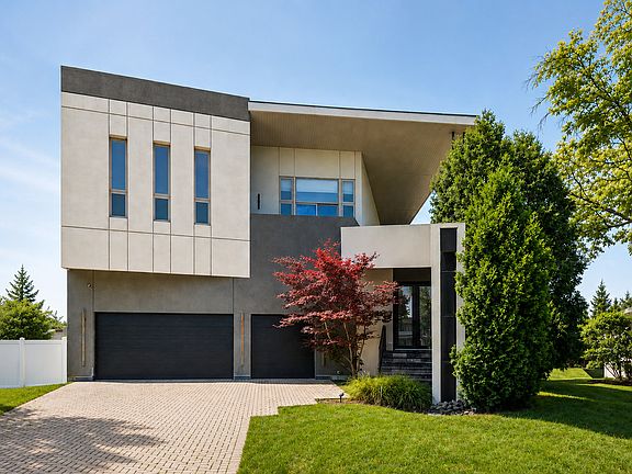 3rd image of 220 Astor Pl