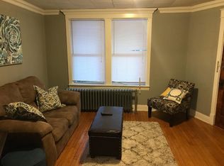 2526 W Winona St #1, Chicago, IL 60625