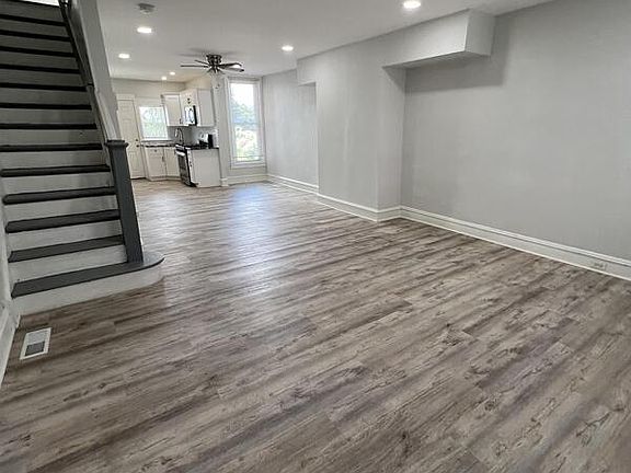 4th image of 5362 W Oxford St #1