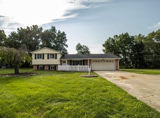 11272 Main Rd, Fenton, MI 48430