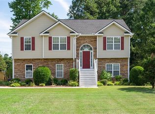 281 Georgias Ln, Dallas, GA 30157