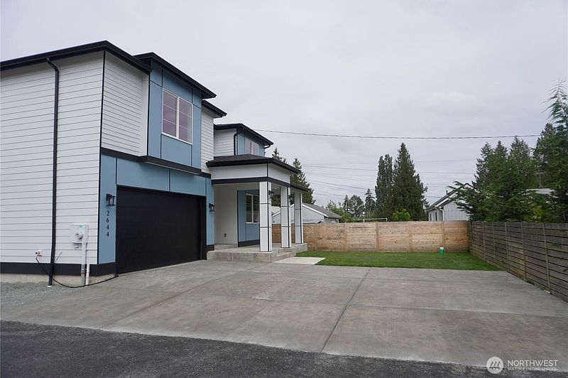 4th image of 2644 S 146th Street