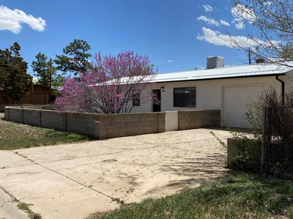 800 Girard Ave W, Moriarty, NM 87035