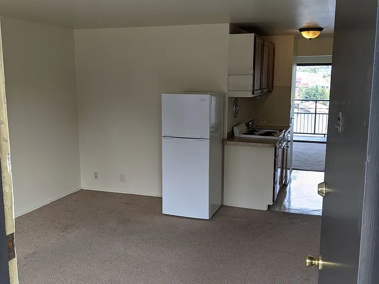 Lanai Apartments — Photo 12