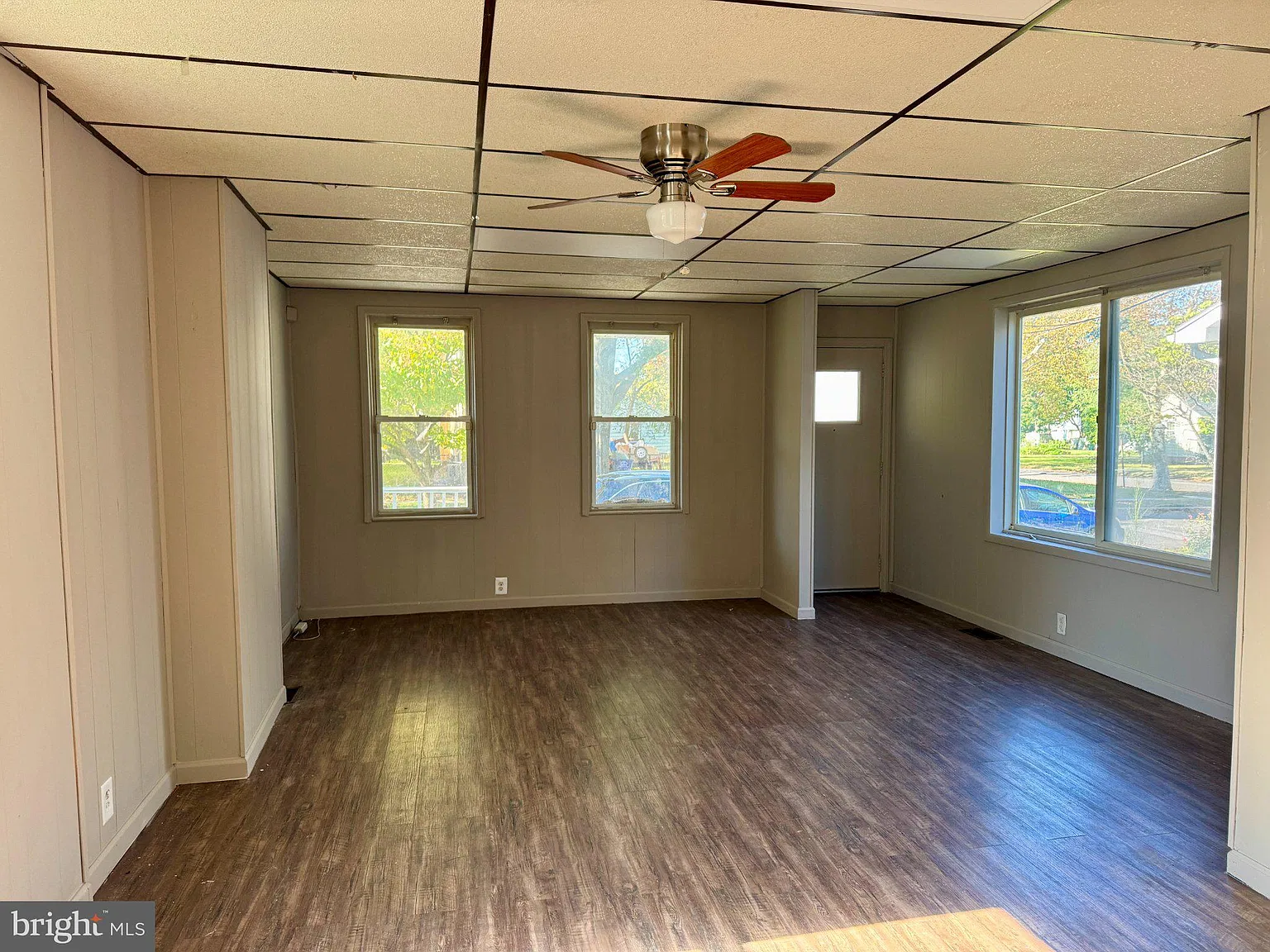 4 bed, 1.0 bath, 1216 sqft, $2,200 — Photo 2