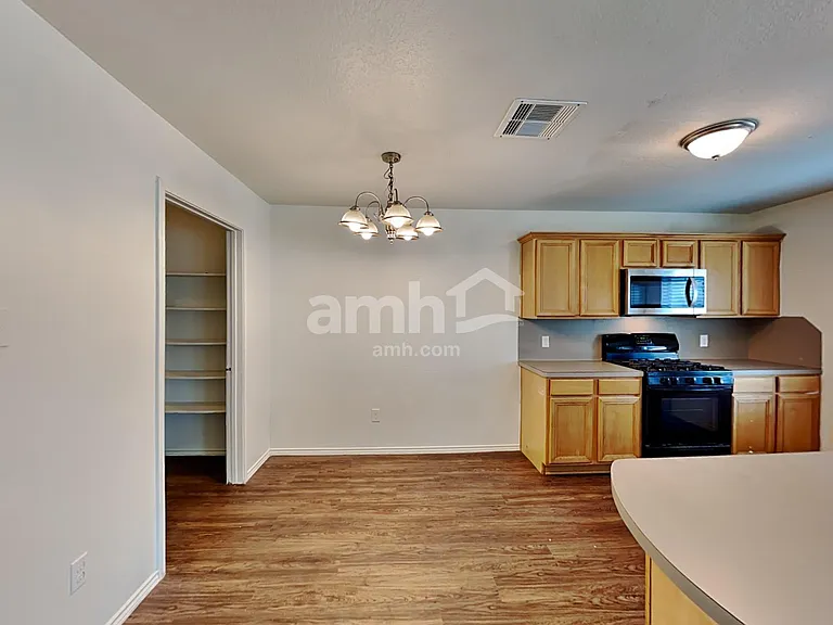 3427 Apache Meadows Dr — Photo 4