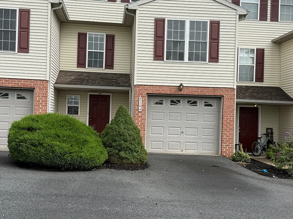2104 Autumn Ct