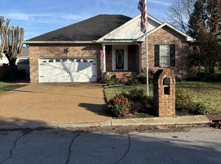 1116 Thunder Rd, Gallatin, TN 37066