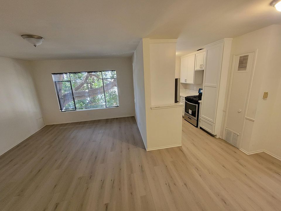 1st image of 9751 W Pico Blvd APT B