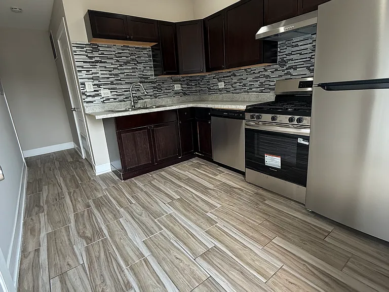 6525 S Peoria St #2 — Photo 4