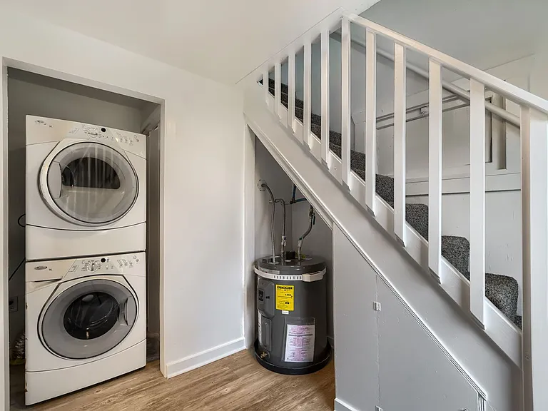 6215 28th St NE — Photo 13