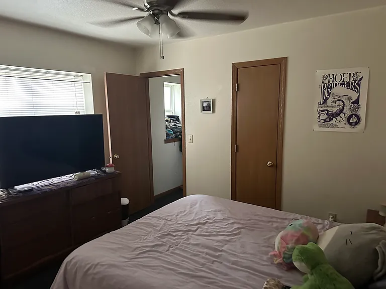 719 E Pleasant St #8 — Photo 5