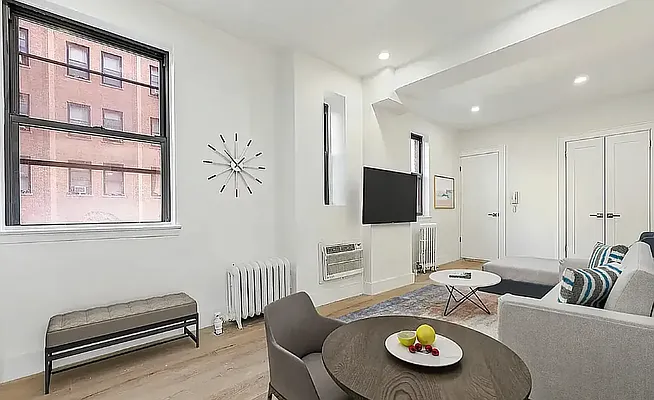 Rented by REAL New York | media 11