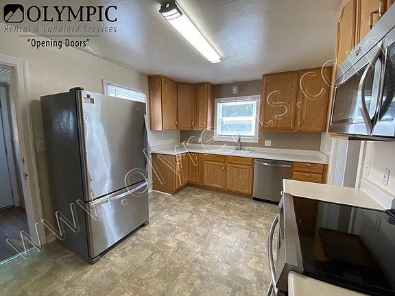 003 Kitchen (1)_05142021