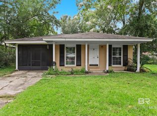 114 S Stuart St, Foley, AL 36535