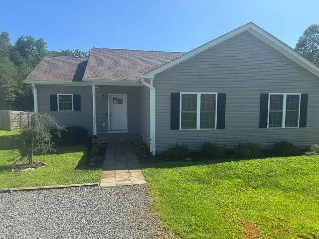 221 Barrington Dr
