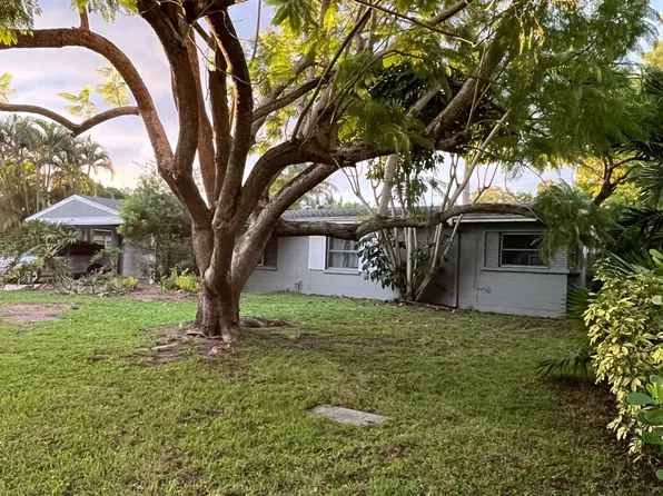 2575 Davis Blvd, Sarasota, FL 34237