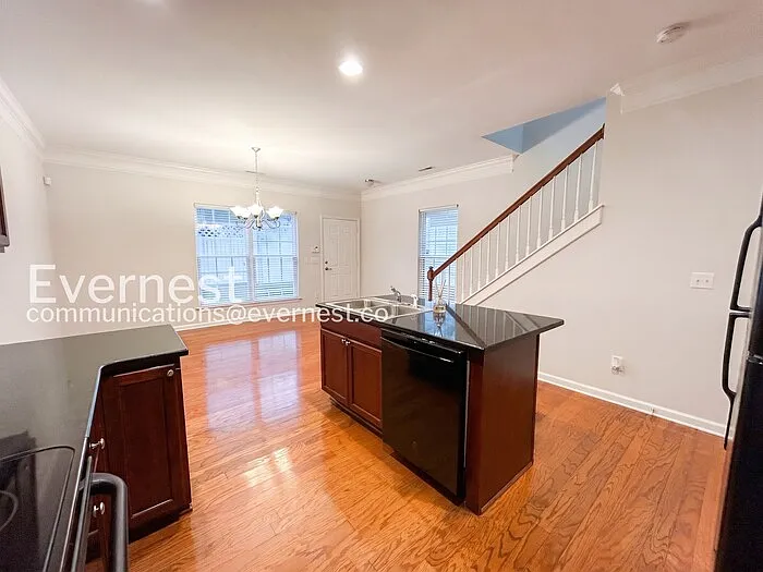 8311 Saint Danasus Dr — Photo 4