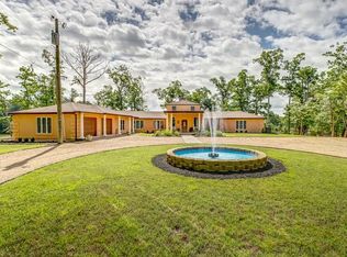 303 Berkeley Forest Rd, Weems, VA 22576