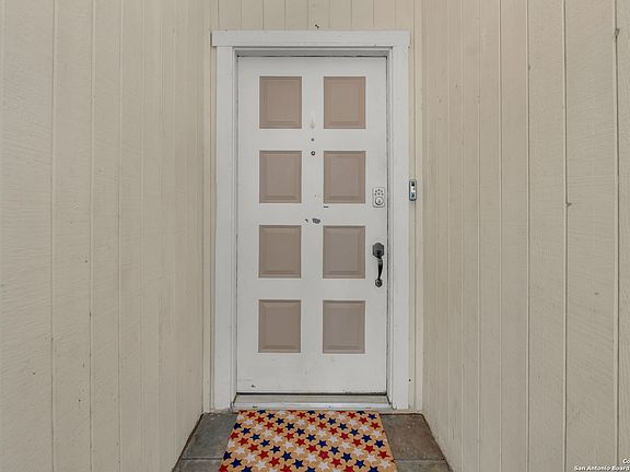 5th image of 9522 Brook Green
