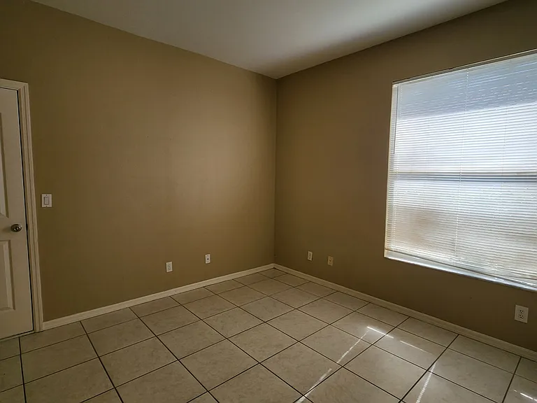11082 Lakeland Cir — Photo 18