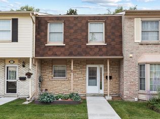 580 Eyer Dr #42, Pickering, ON L1W3B7
