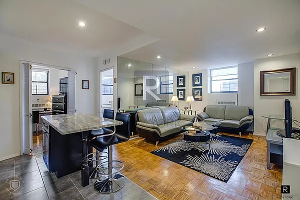 Rented by R New York | media 16