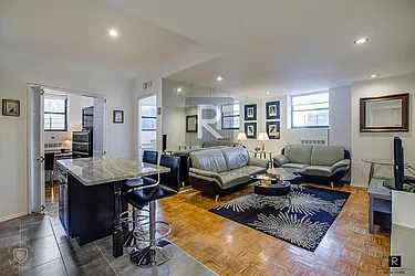 Rented by R New York