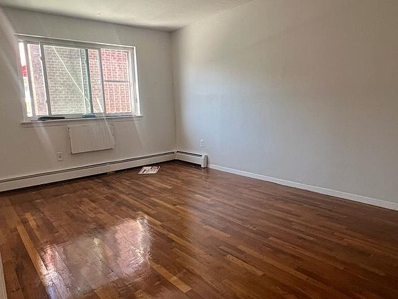3rd image of 3001 Cruger Ave APT 2