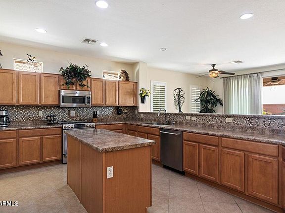 4th image of 3831 E GLENEAGLE Place