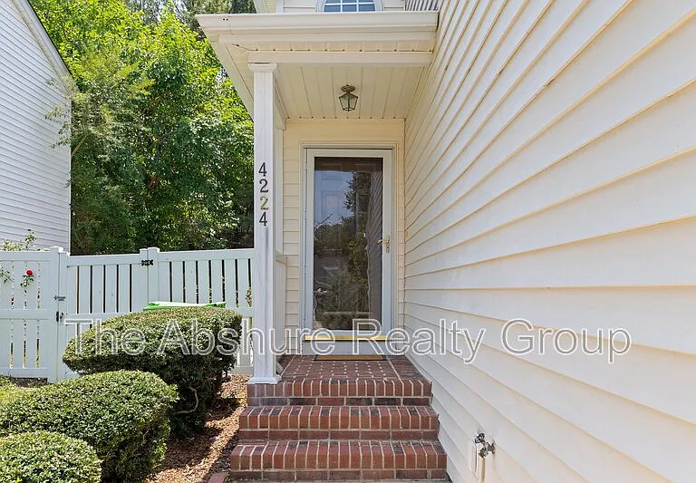 4224 Lake Woodard Dr — Photo 6